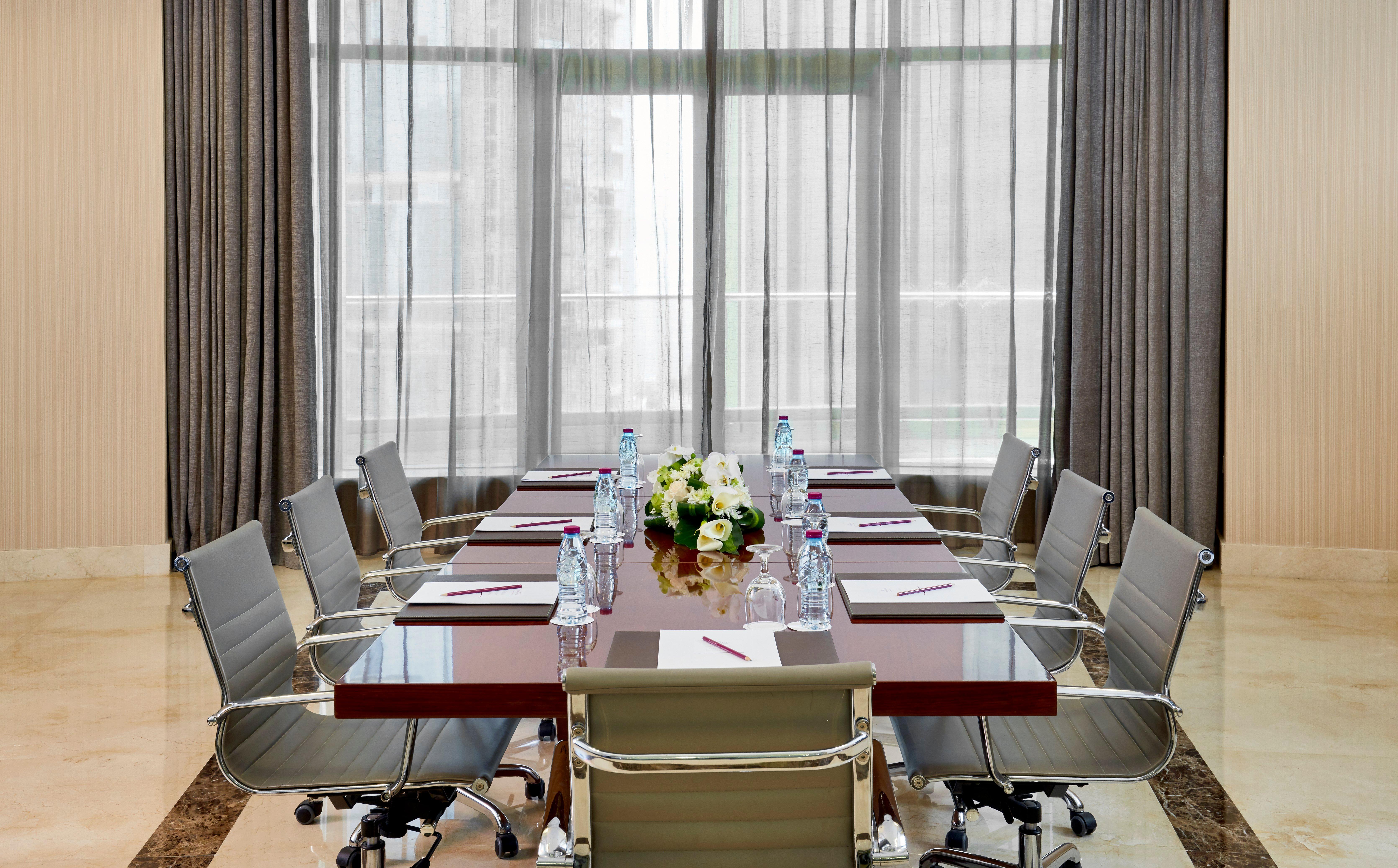 Best Plaza West Bay Hotel Doha Kültér fotó Meeting room