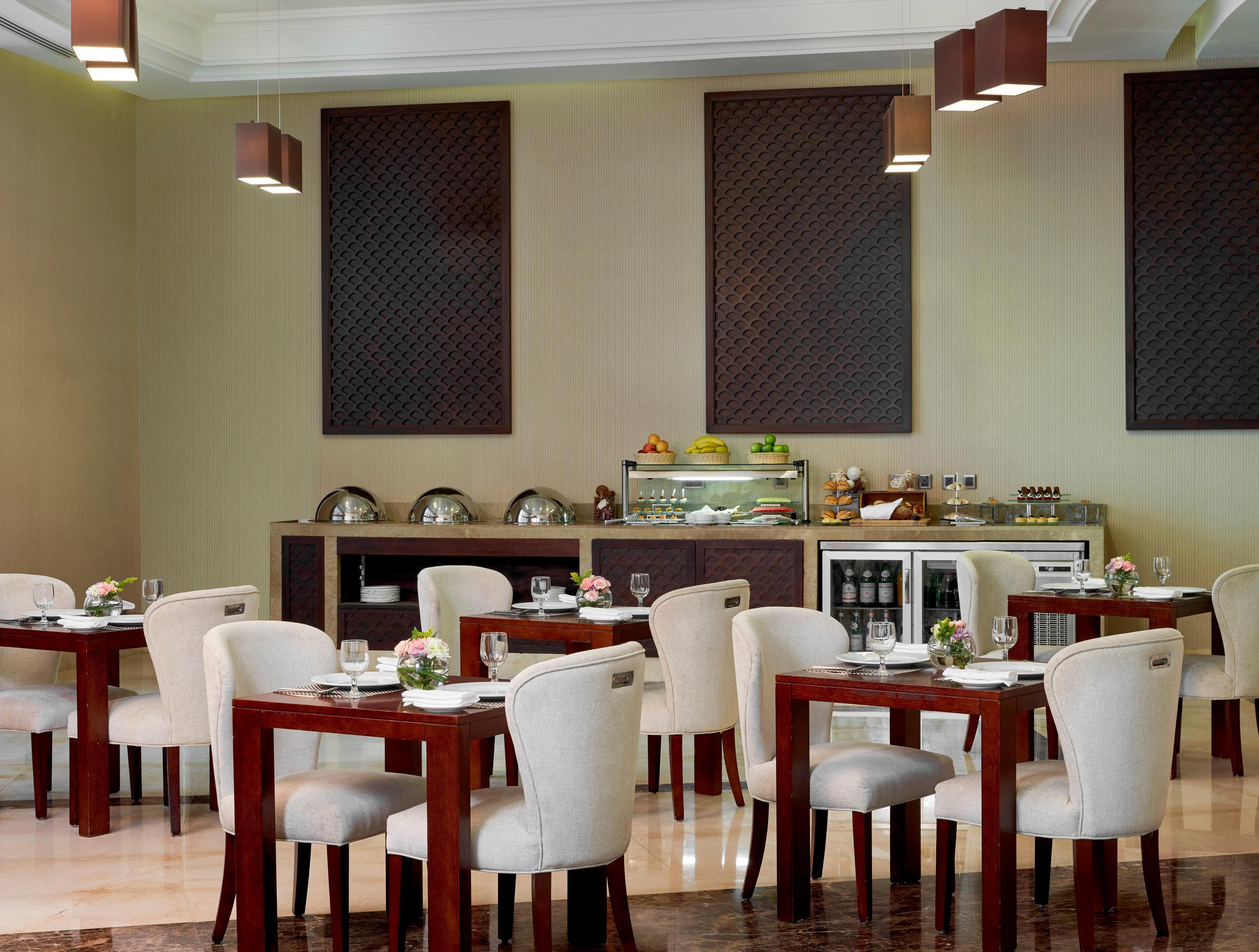 Best Plaza West Bay Hotel Doha Kültér fotó The Club Lounge at the Grand Hyatt Dubai